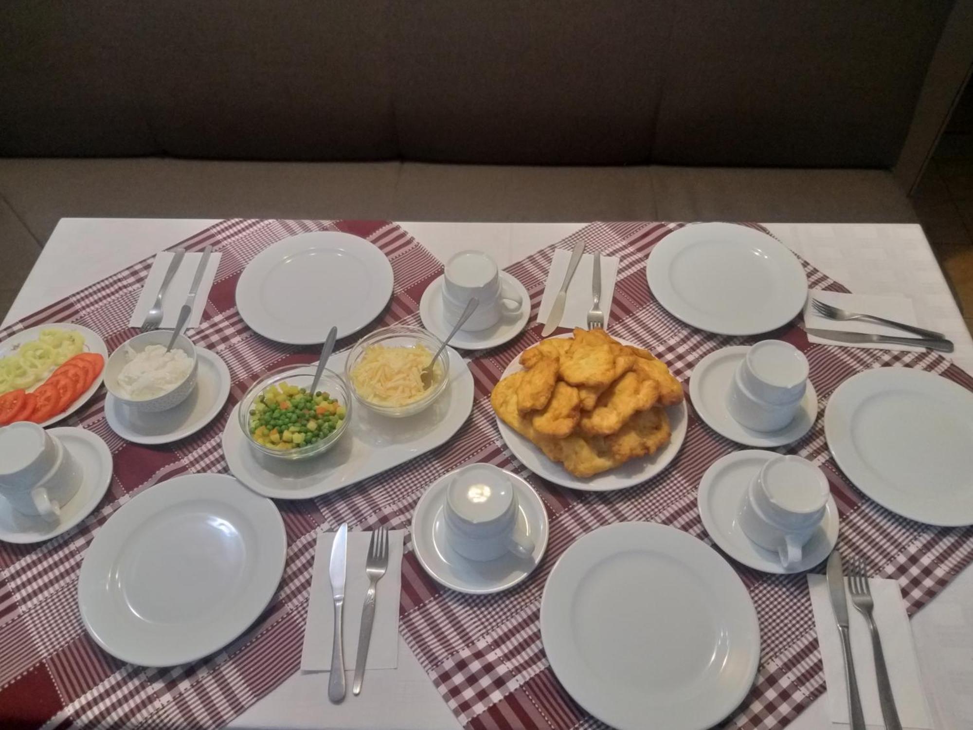 Hotel Pávai Hajdúszoboszló Buitenkant foto