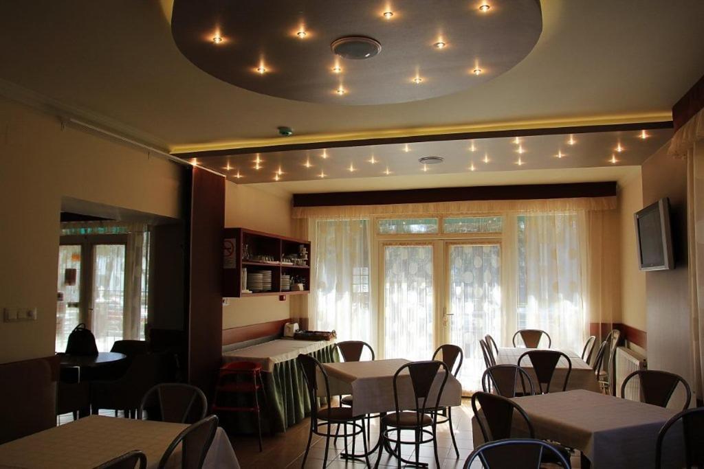 Hotel Pávai Hajdúszoboszló Buitenkant foto